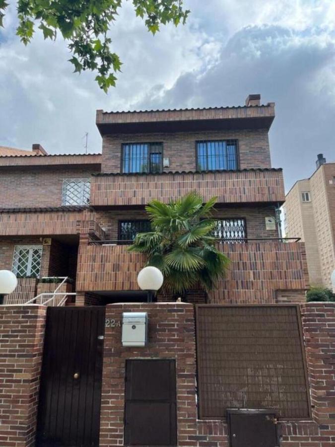 C6 Exclusiva Zona Madrid Exterior foto
